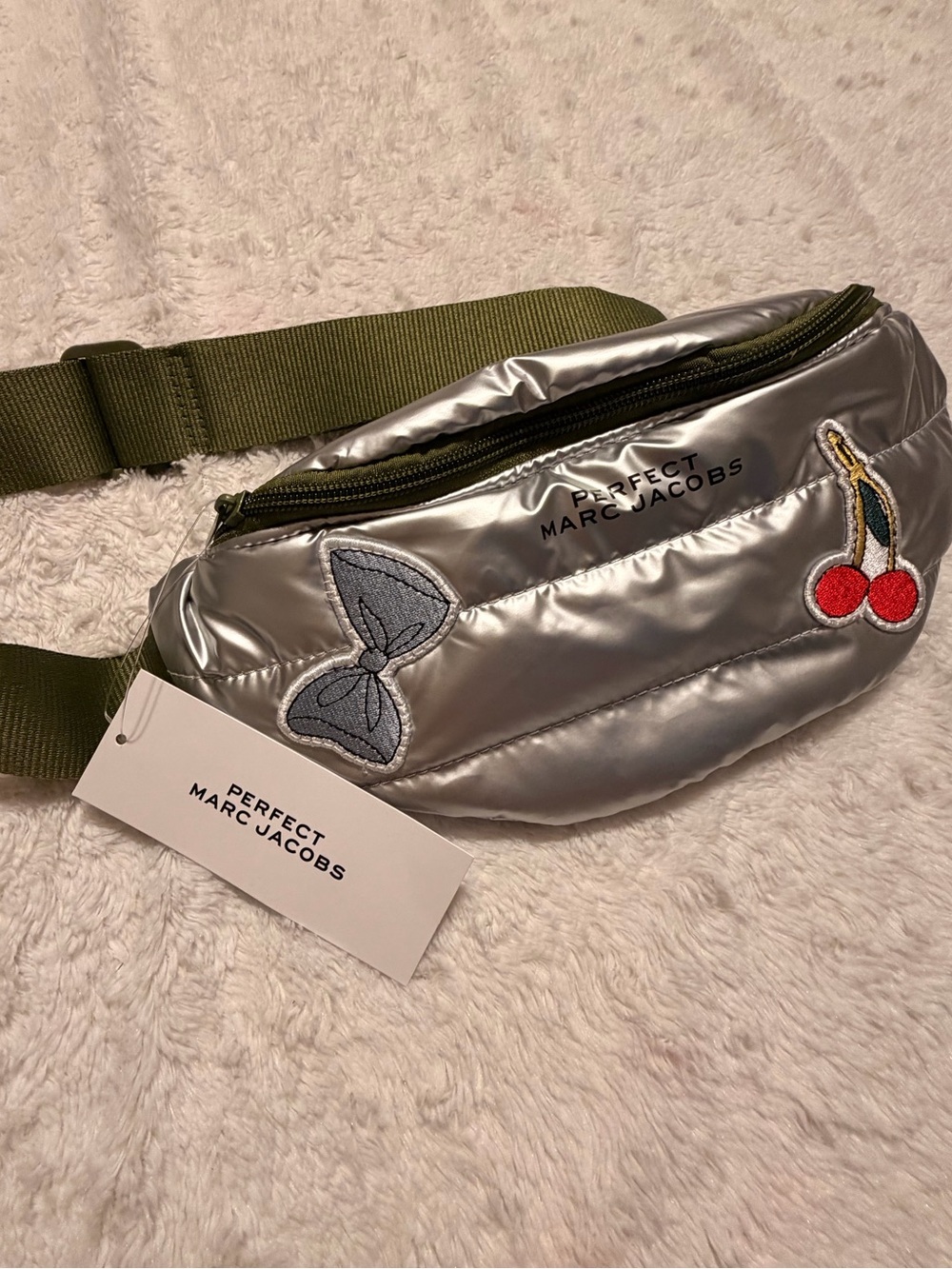 Perfect Marc Jacob Silver Puffer Belt Bag with Olive Strap - Picture 2 of 5
